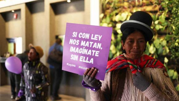 Manifestaciones en Bolivia por justicia ante delitos contra mujeres