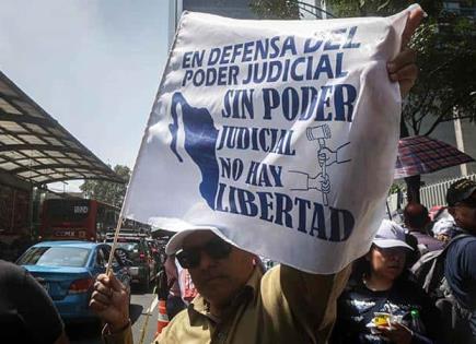 Trabajadores del Poder Judicial mantienen paro de labores