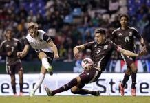 Empate entre la Selección Mexicana y Valencia en partido de fútbol