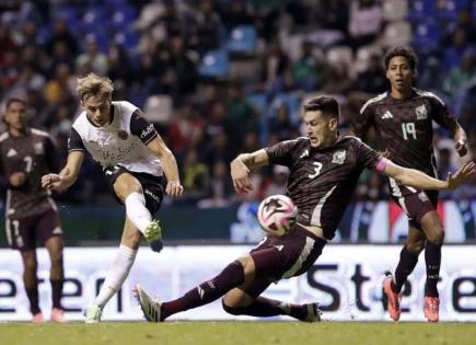 Empate entre la Selección Mexicana y Valencia en partido de fútbol