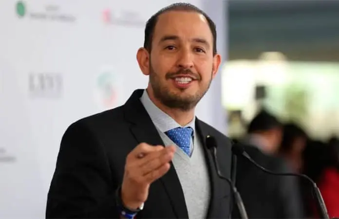 Gobierno federal cuestionado por reforma electoral y comisión
