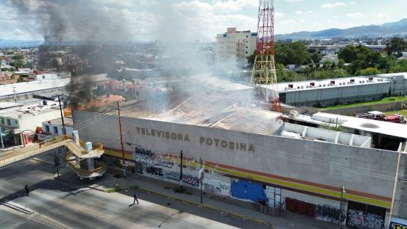 Incendio en las antiguas instalaciones de Canal 13 XHDE