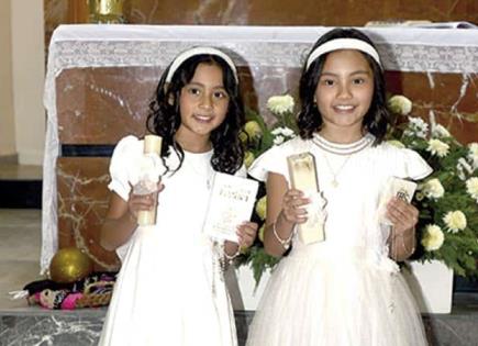 EMILIA E INÉS AMAN AL NIÑO JESÚS