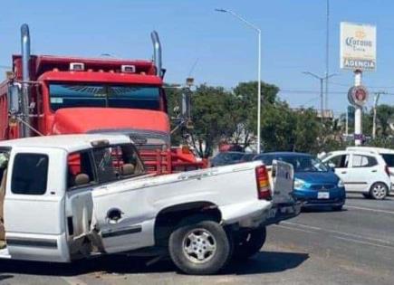 Fuerte choque en carretera 57, frente a la Corona