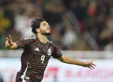 Raúl Jiménez lleva al triunfo a México sobre EU en el Akron