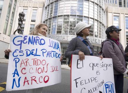 Fotos | Entre reclamos a Calderón, llega familia de García Luna a Corte