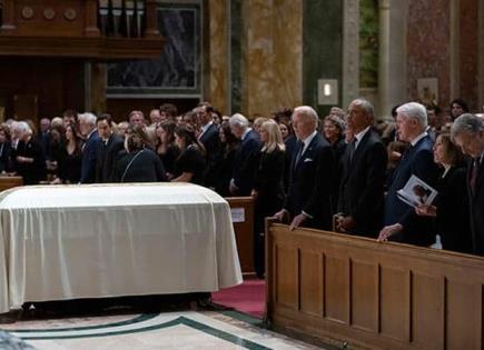 Biden se reencuentra con Obama y Pelosi