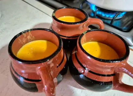 Elabora en casa un exquisito Atole de Guayaba Elabora en casa un exquisito Atole de Guayaba