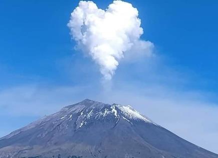 Don Goyo sorprende con fumarola en forma de corazón