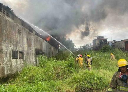 Incendio consume bar en Villahermosa