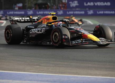 Checo Pérez pide a Red Bull mejoras para el Gran Premio de México