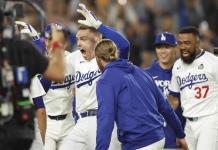 Dodgers pega primero en la Serie Mundial con gran slam de Freeman