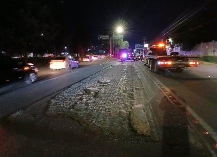 Accidente en carretera 57: Una mujer muerta y un lesionado en motoneta