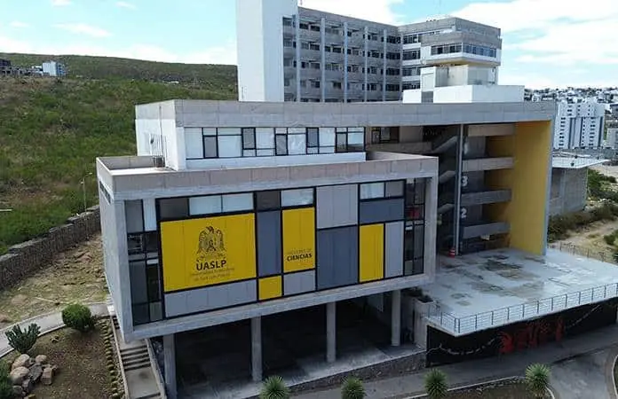 Seduvop anuncia reactivación de obras en la UASLP