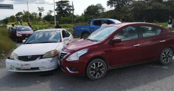 Colisionan dos vehículos en el entronque del Libramiento y la carretera libre Valles-Tampico