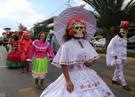 Comercian máscaras y aditamentos del Xantolo