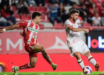 Diablos Rojos se imponen con contundencia al Necaxa