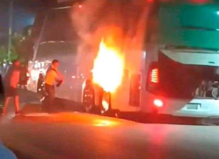 Se incendia autobús de turismo en Tamazunchale; no se reportan heridos Se incendia autobús de turismo en Tamazunchale; no se reportan heridos