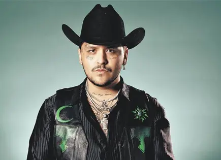 Christian Nodal agradece a su madre