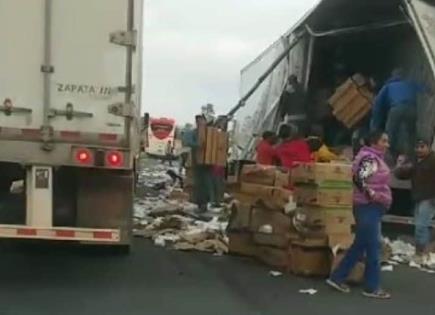 Video | Rapiña tras accidente de tráiler en la 57, cerca de Santa María