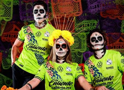 El Club Puebla se une a la celebración del Día de Muertos con su nuevo uniforme