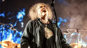 Robert Smith critica show de medio tiempo en final Mundial 2026