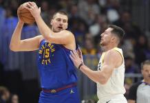 Nikola Jokic y los Nuggets de Denver arrasan al Jazz de Utah en la NBA