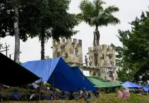 Despeje de rutas y conflicto político en Bolivia Despeje de rutas y conflicto político en Bolivia