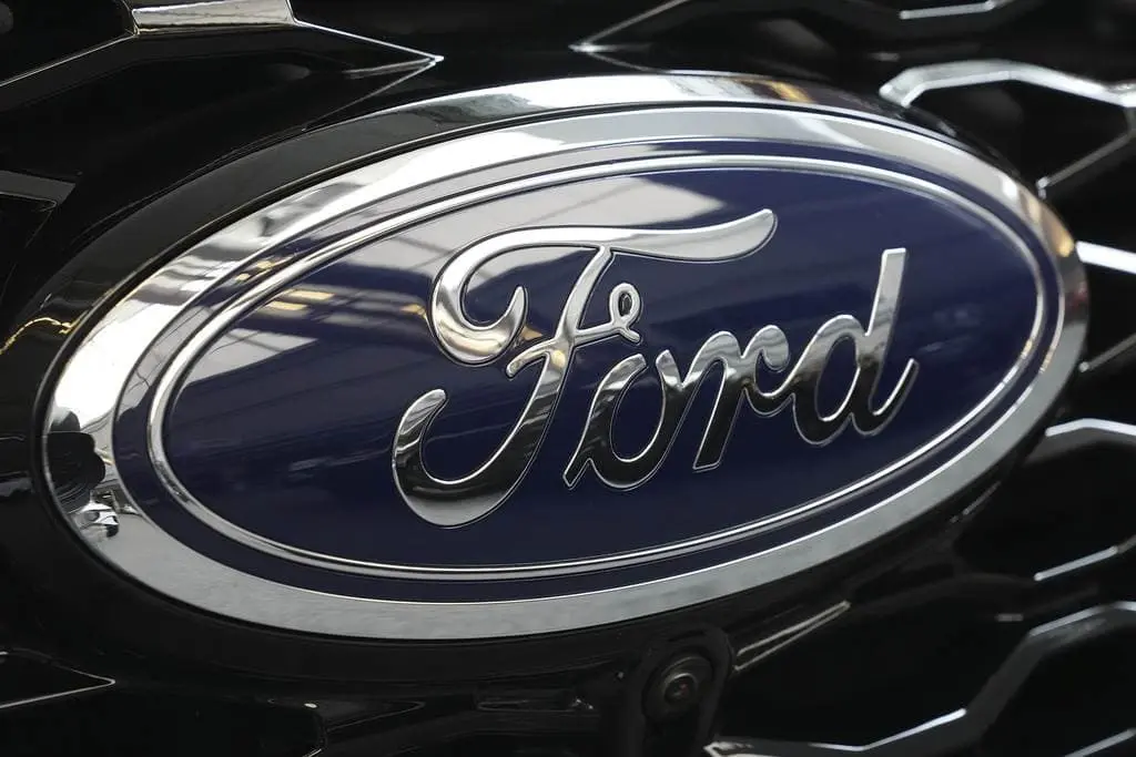 Aranceles hacen mella en resultados de Ford