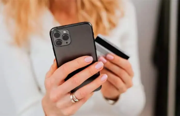 Consumidores mexicanos con alta intención de compra en Buen Black Cyber 2025