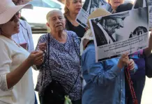 Video | Rezan rosario en Congreso contra despenalización del aborto Video | Rezan rosario en Congreso contra despenalización del aborto