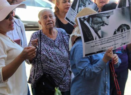 Video | Rezan rosario en Congreso contra despenalización del aborto