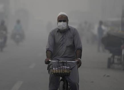 Miles de personas enferman por una contaminación récord en Lahore, la capital cultural de Pakistán