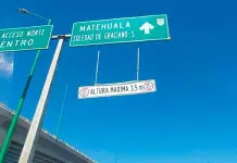 Traileros no respetan prohibición para circular en vías de Soledad