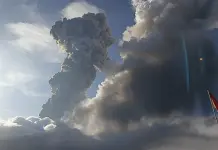 Erupción del Volcán Lewotobi Laki Laki en Indonesia Erupción del Volcán Lewotobi Laki Laki en Indonesia
