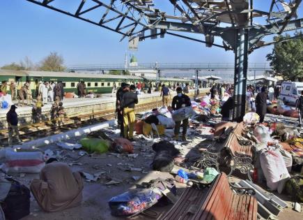 Atentado en Estación de Tren de Pakistán