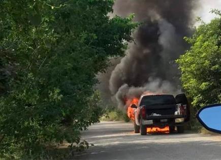 Se incendia camioneta en Ciudad Valles