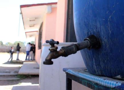 Sufren desabasto de agua más del 40% de escuelas de Soledad