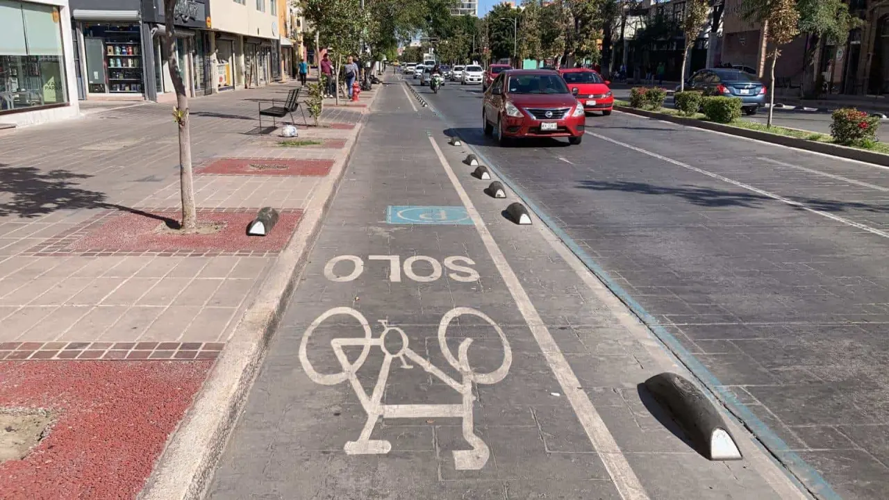 Listo, nuevo reglamento vial que prioriza a peatones y ciclistas