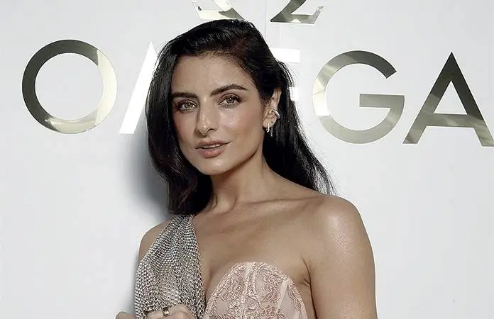Aislinn Derbez presente en el Victorias Secret Fashion Show