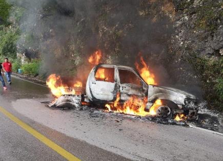 Fotos | Cuatro heridos en choque e incendio sobre la Valles-Rioverde