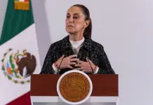 Debemos ser ejemplo para la sociedad, dice Sheinbaum sobre helic&oacute;ptero de Monreal
