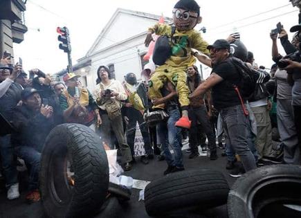 Protestan en Ecuador contra el gobierno