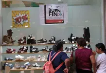 Muy poca  gente compra en  el Centro