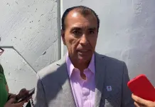 Secretario de Educaci&oacute;n cuestiona denuncias de mujeres y anuncia retiro de la AVG en dos municipios m&aacute;s