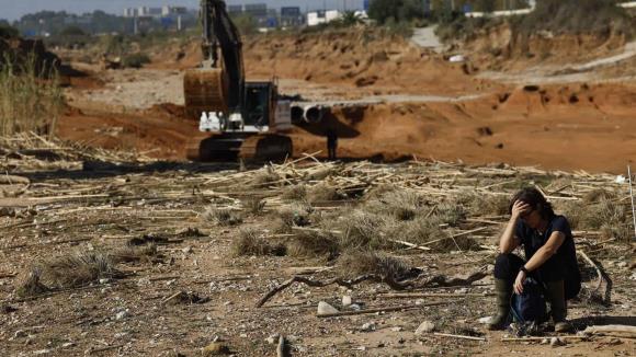 Valencia tras la dana médicos priorizan voluntarios y emergencias