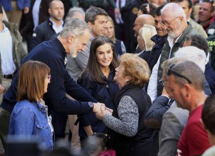 Visita de los reyes de España a zona afectada por inundaciones