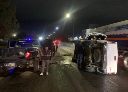 Carambola de cinco vehículos en la carretera 57; solo daños materiales Carambola de cinco vehículos en la carretera 57; solo daños materiales