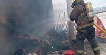 Cortocircuito genera incendio en una casa