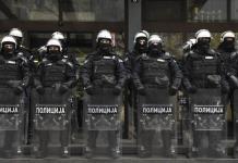 Protestas y tensiones en Serbia por derrumbe en estación de tren